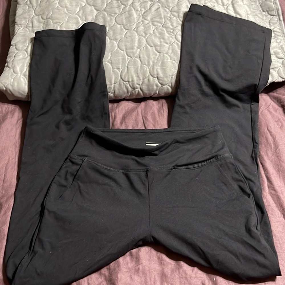 NWT Women’s yoga black pants S